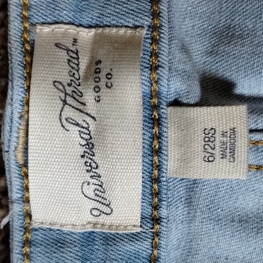 Universal Thread Jeans - Picture 3 of 5